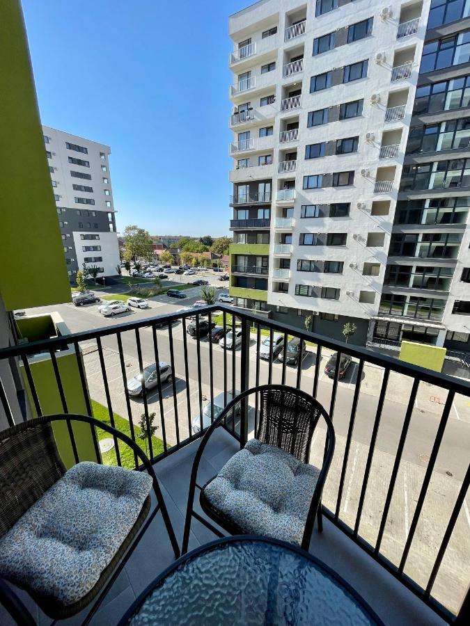 Cozy 1 Bedroom Apartment オラデア エクステリア 写真